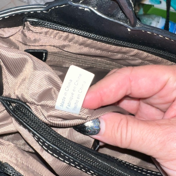 London Fog black handbag Clutch cross body should strap zipper pockets purse - Picture 8 of 11